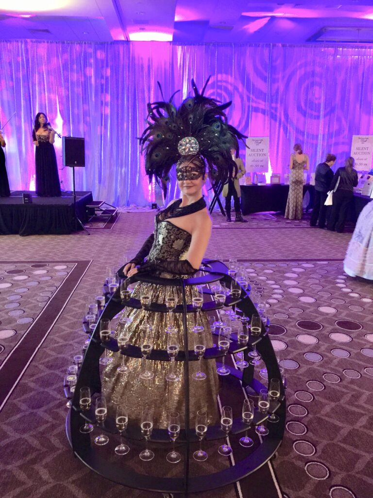 strolling tables miami